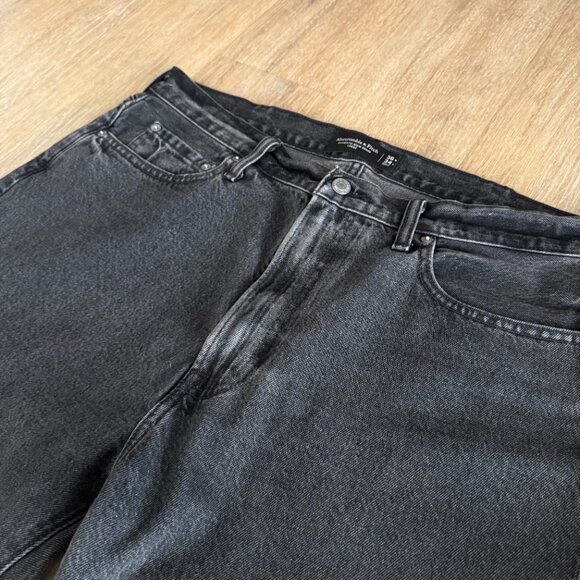 ABERCROMBIE & FITCH Rigid Denim - Loose - Washed Black - Picture 2 of 7